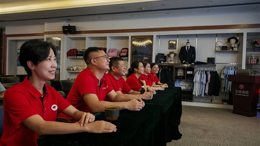 共鑄民族魂 同筑強國夢|百裕集團組織觀看九三閱兵儀式